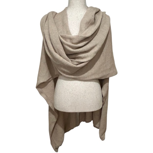 Alpaca Hand Knit Tan Wrap from Anita Arzé - One Size - Picture 3 of 8